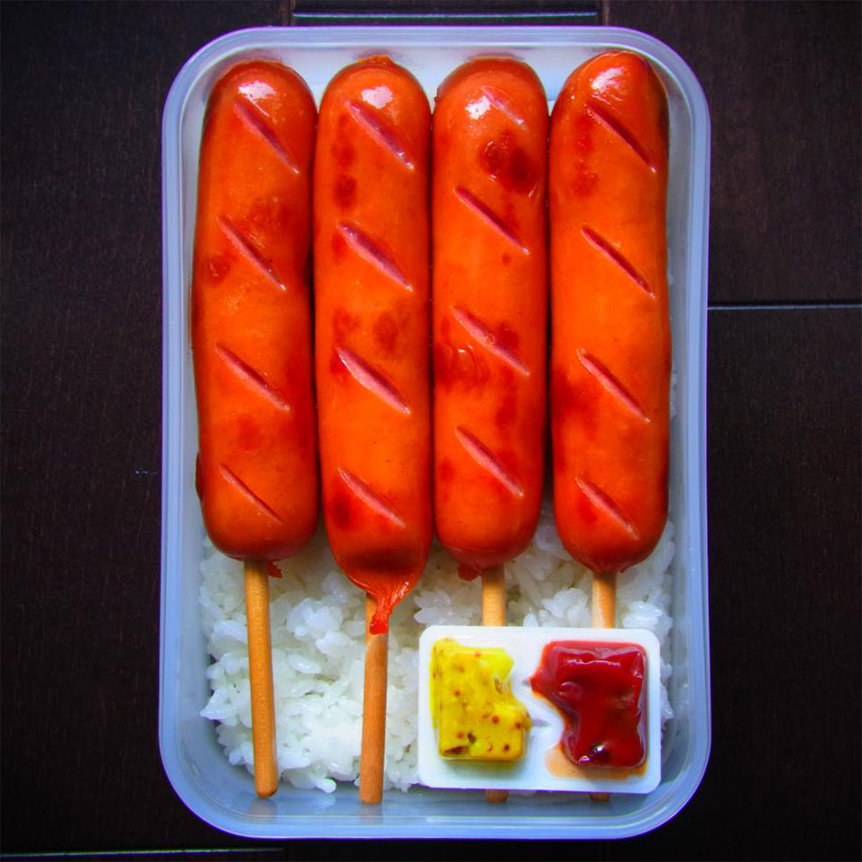 frankfurter stick bento art with ketchup and mustard