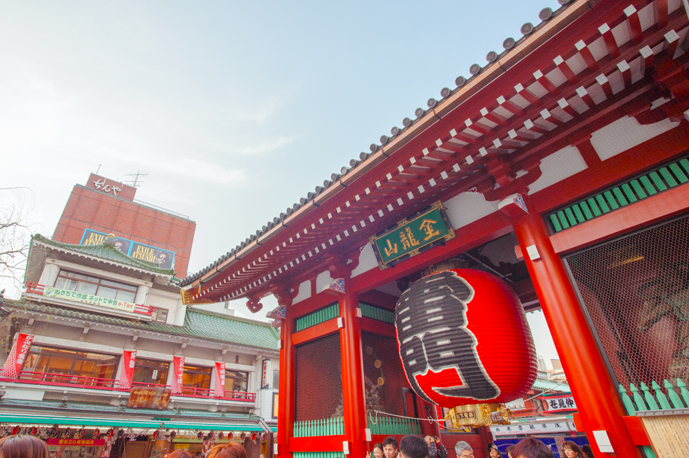 view of tokyo shopping entertainment center asakusa temple