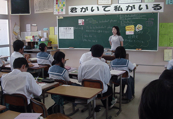 Japanese classroom with the teacher up front