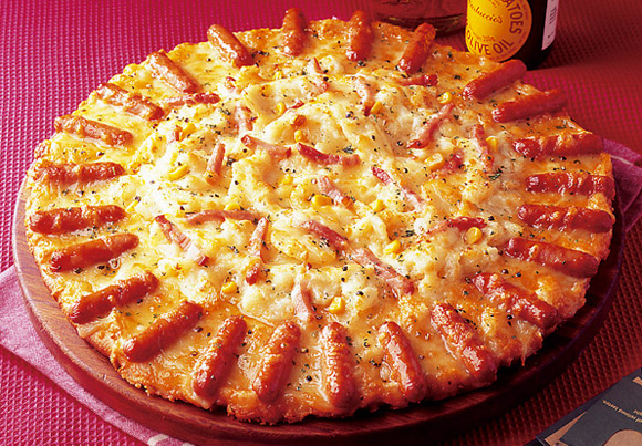Pizza-La hot dog pizza crust