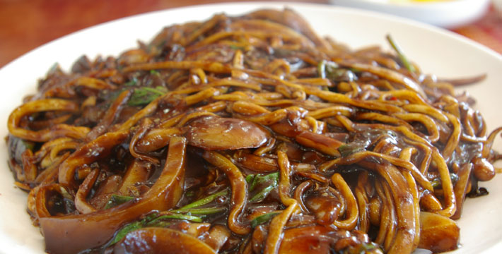 A plate of black bean noodles for White Day