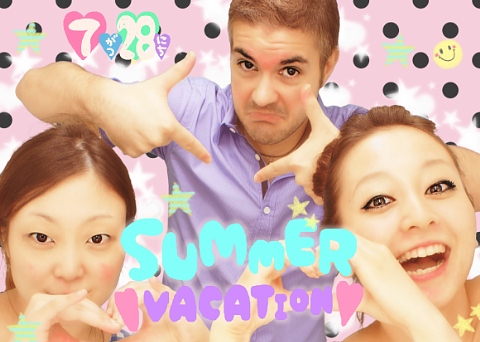 purikura of man with two women