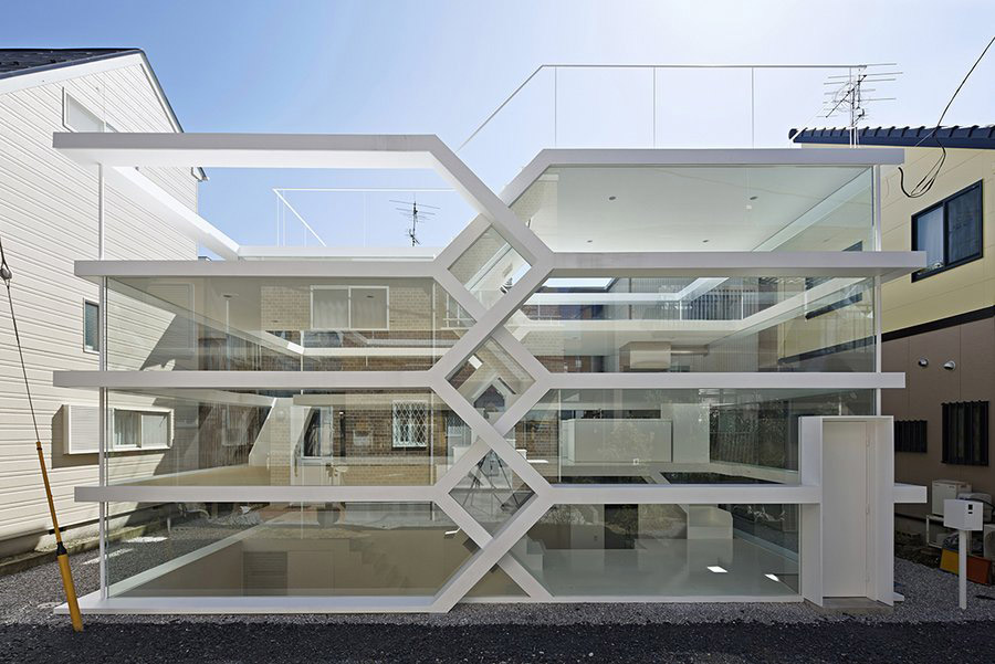 Japanese apartment with strange architecture