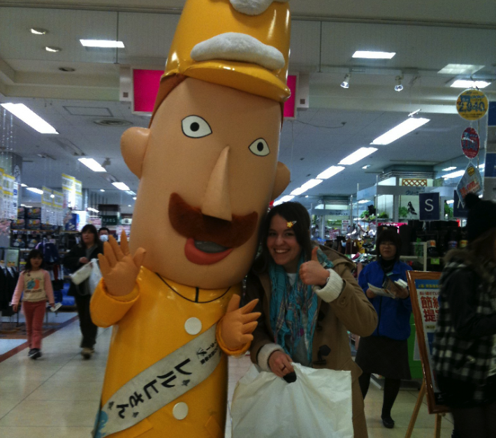 Rachel with Niigata Prefecture mascot Lerch-san