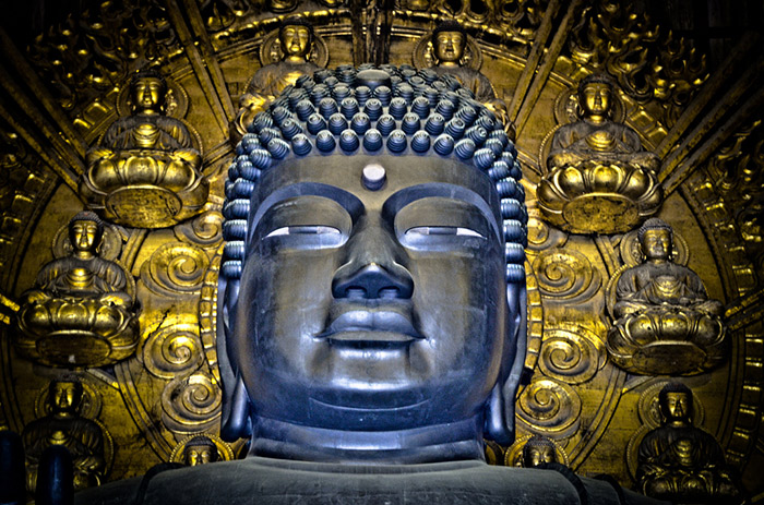 head of Buddha statue