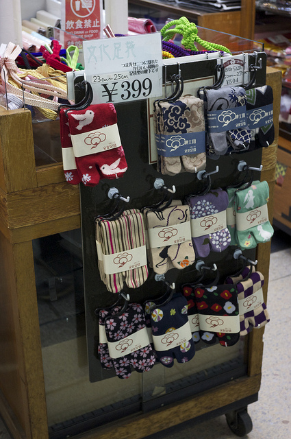 color in japan colorful tabi socks