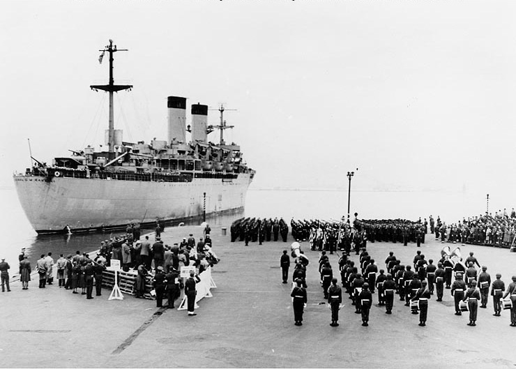 Ship bound for the US carrying servicemen killed in Korea