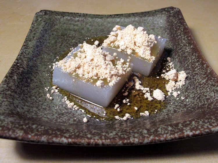 wagashi japanese sweets made with kudzu