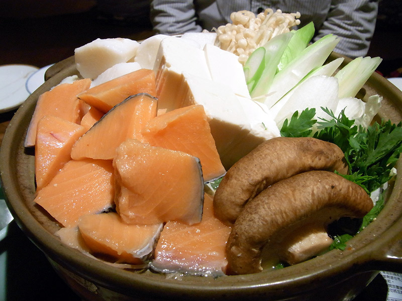 nabe ingredients in big wooden dish