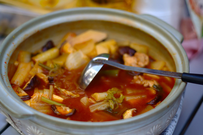 Mom's Home Cooking: Japanese Hot Pot (鍋 / Nabe) - Zojirushi