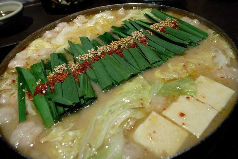 nabe with pig guts and garlic chives