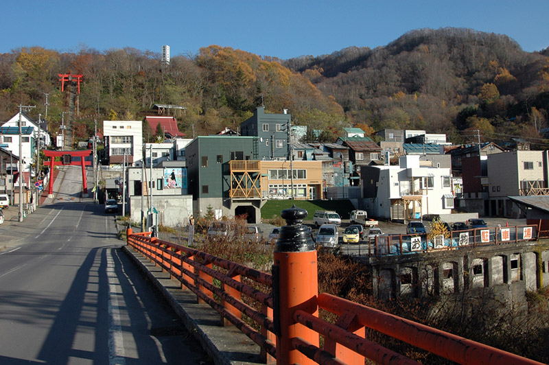 red bridge scenery japanese countryside