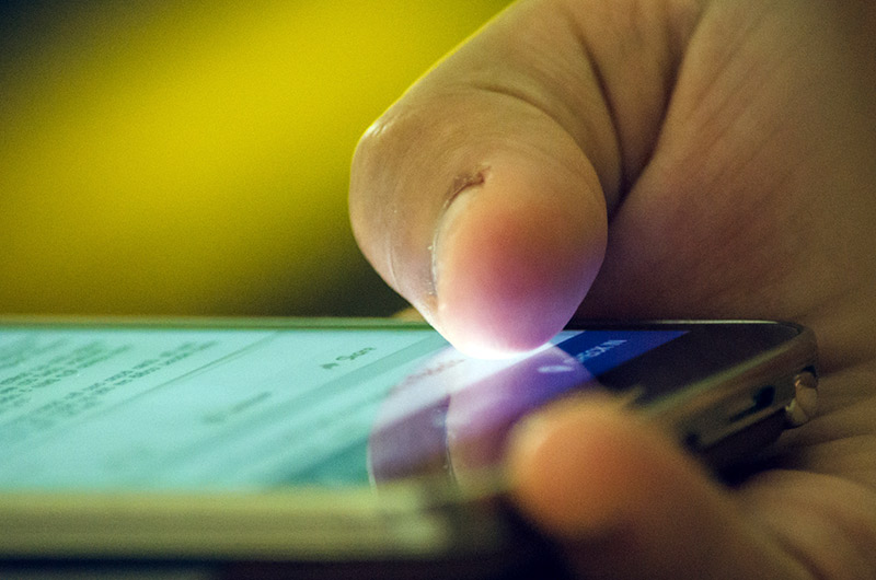 hand holding smartphone