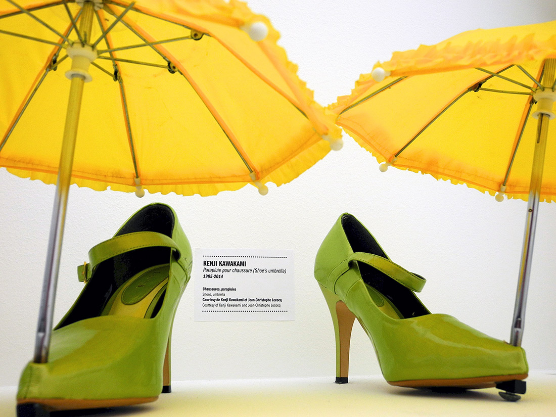 umbrella shoes chindogu created by kenji kawakami