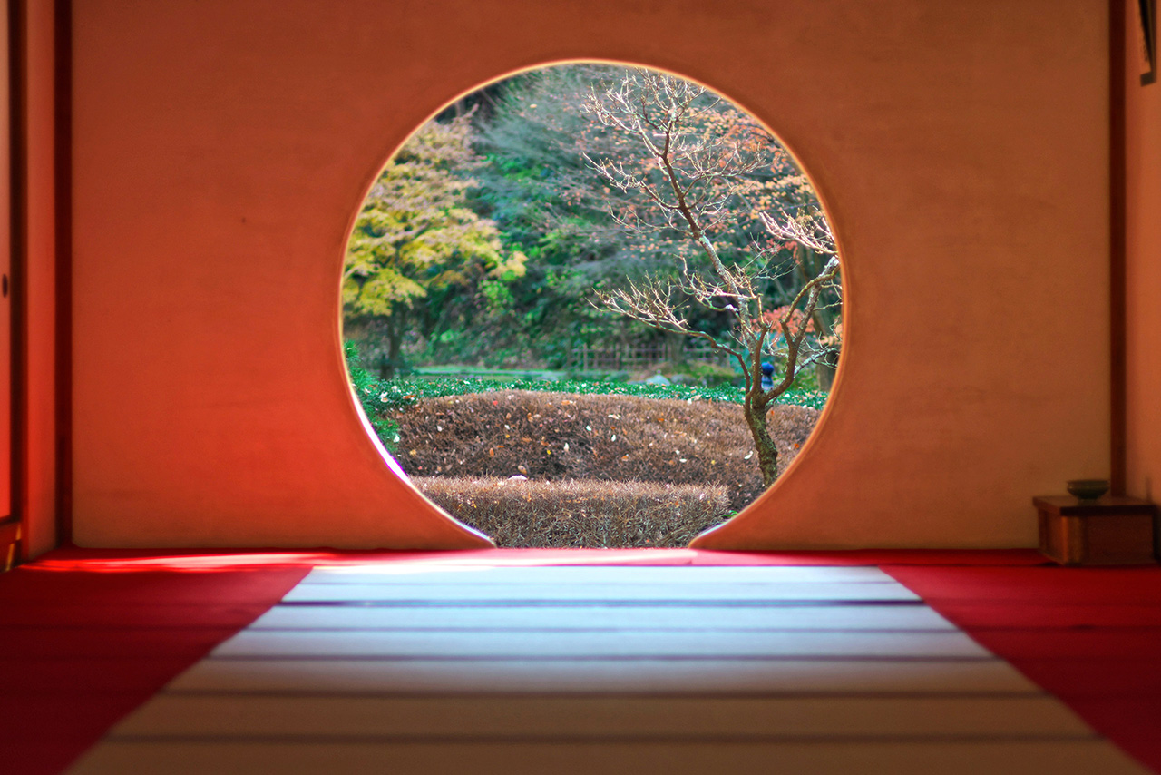 wabi-sabi tea room in japan