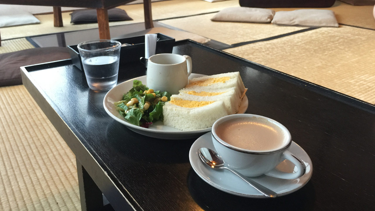 egg sandwich in tokyo during one day tour