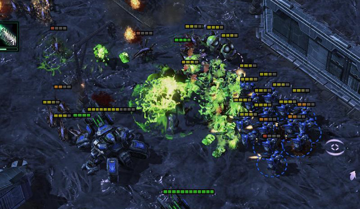 Hordes of Starcraft enemies attacking Marines learning Japanese