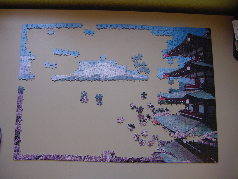 A jigsaw puzzle of Mt. Fuji in process