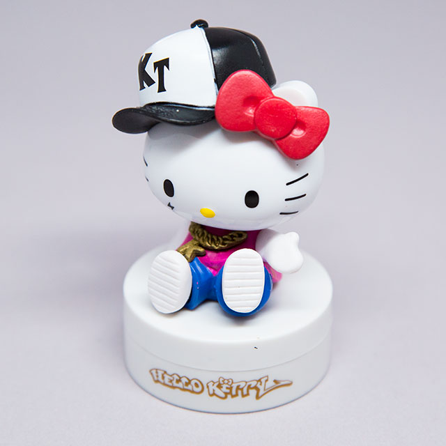 bootleg hello kitty figure