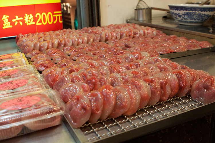 taiwanese food lay out meat of some kind