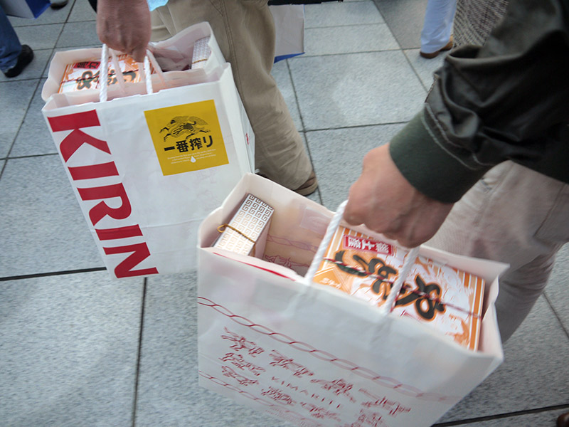 sumo souvenir and goodie bag