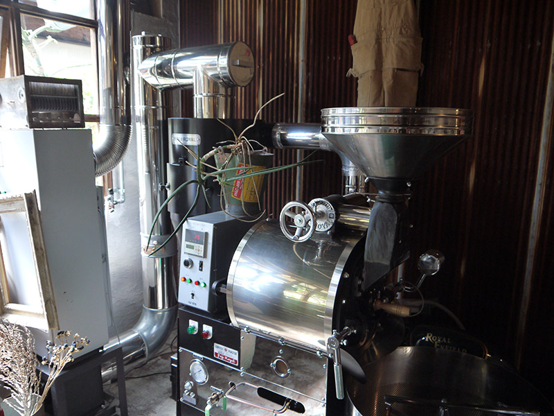 coffee roaster machine in store