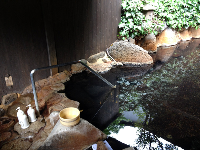 onsen water and rocks