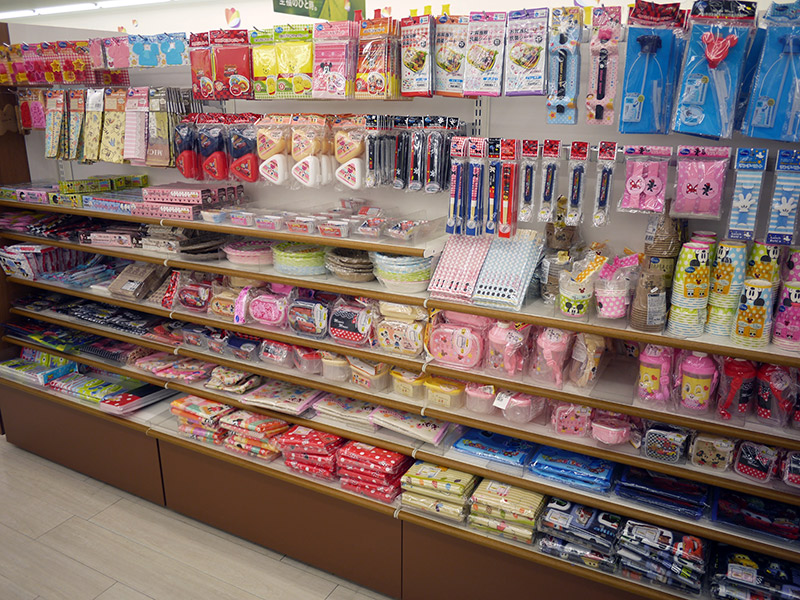 Colors Outlet Kitasenri: Osaka's Crazy Cheap Secret to Brand-name Items  (From 100 yen?!)