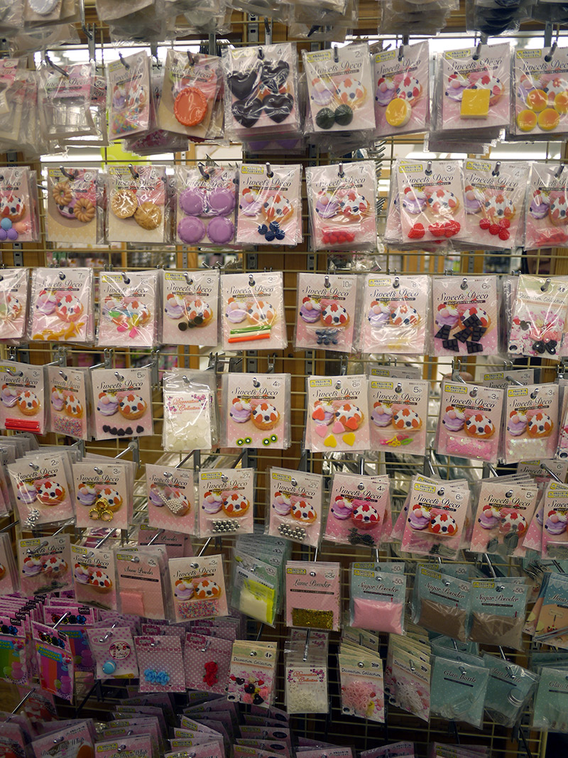 Colors Outlet Kitasenri: Osaka's Crazy Cheap Secret to Brand-name Items  (From 100 yen?!)