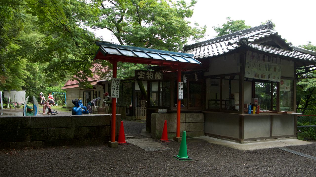 entrance to the momotaro museum