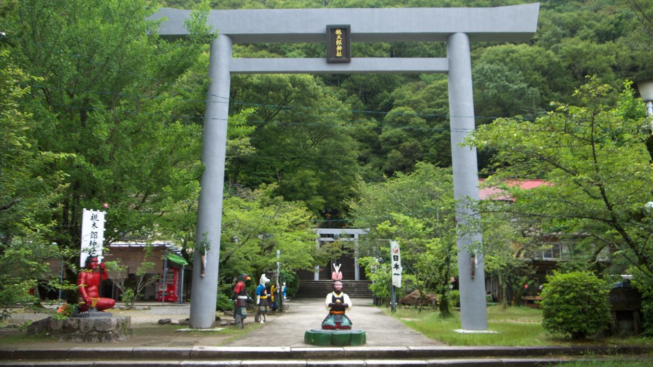 torii gate at momotaro shrine