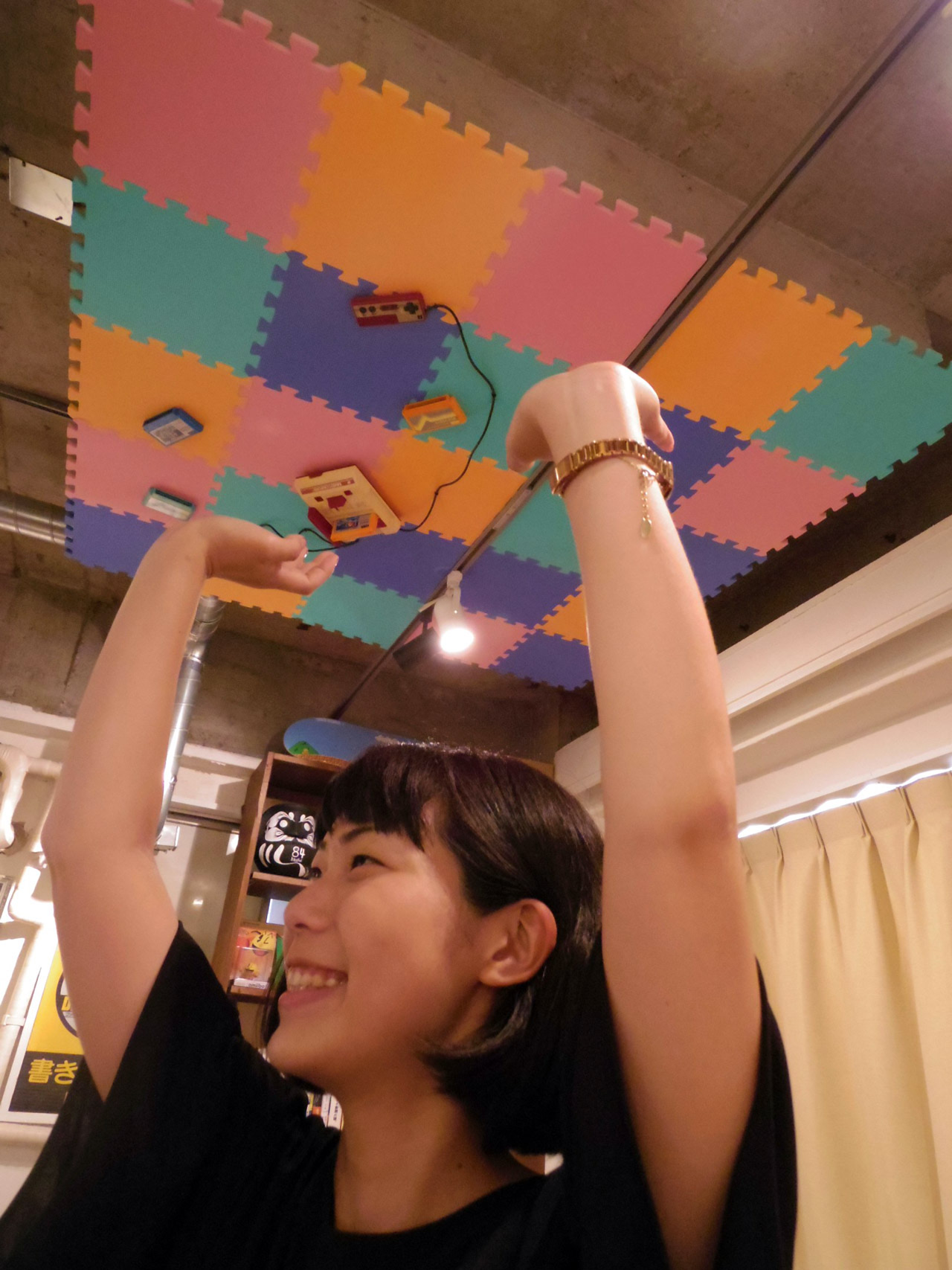 kanae holding up the ceiling