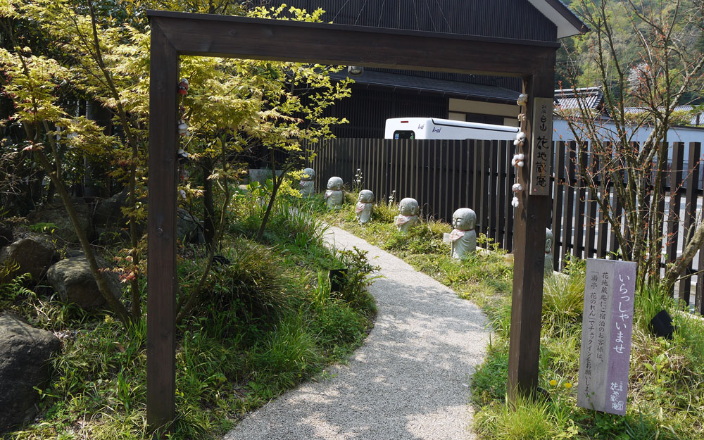 jizo statues in kinosaki