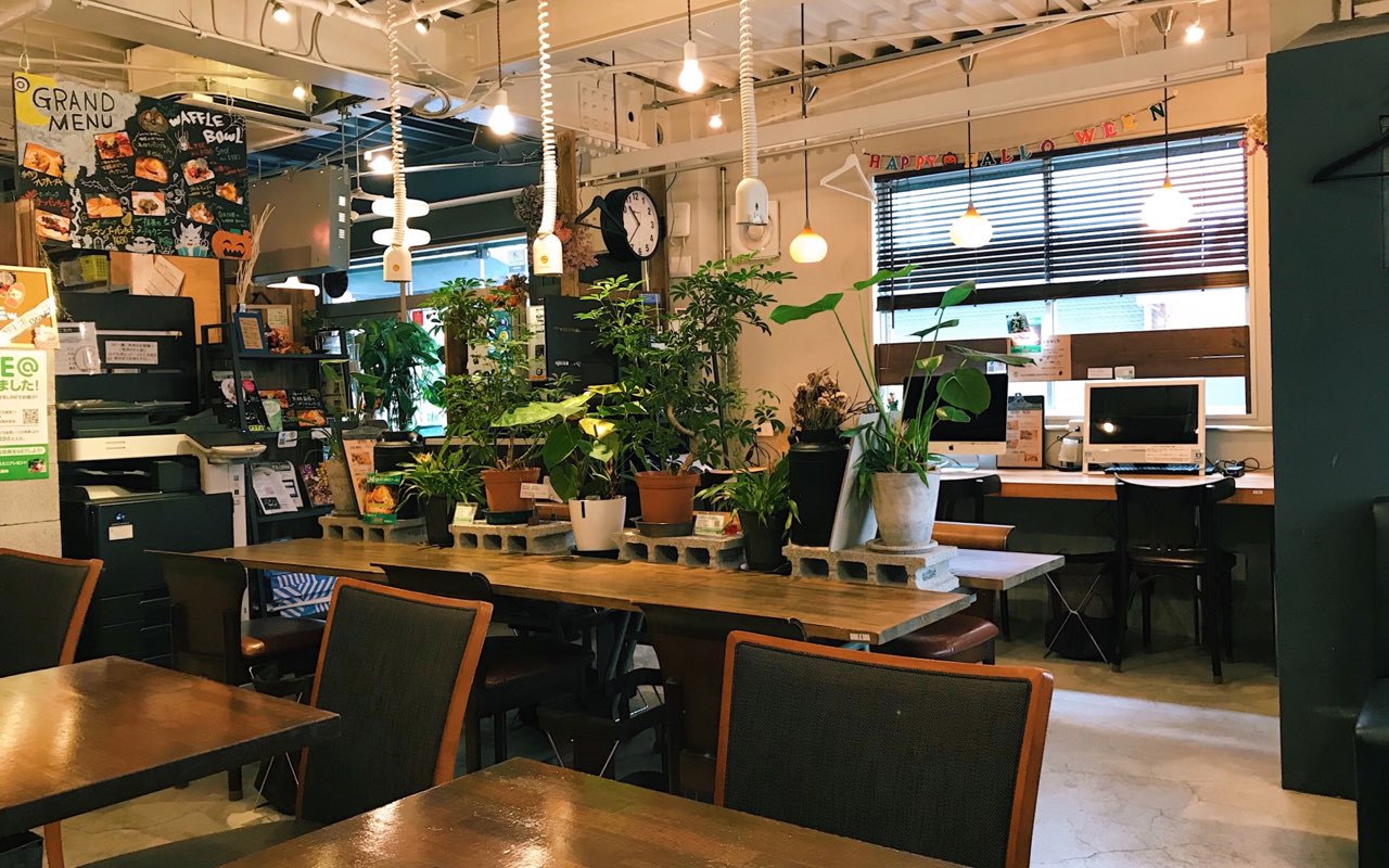 Base Point: A Tokyo Coworking Space in Busy Shinjuku
