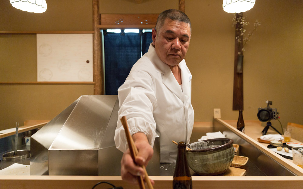 chef sakakibara at nanachome kyoboshi tempura