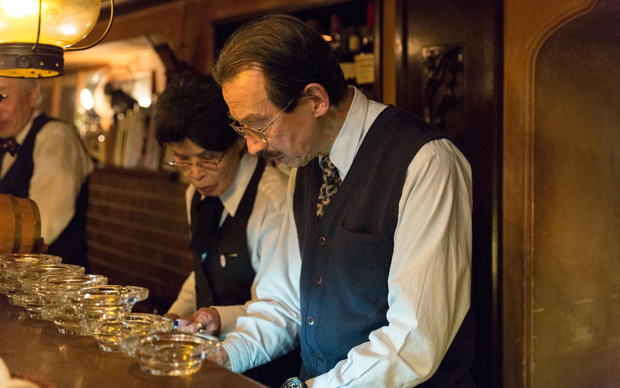 takasaki tatsuhiko the owner of bar lupin